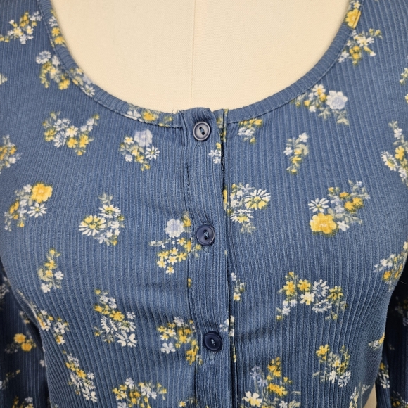 Pink Rose Cropped Blue Floral Top Sz M Y2k Coquette Fairycore Feminine - Picture 3 of 6